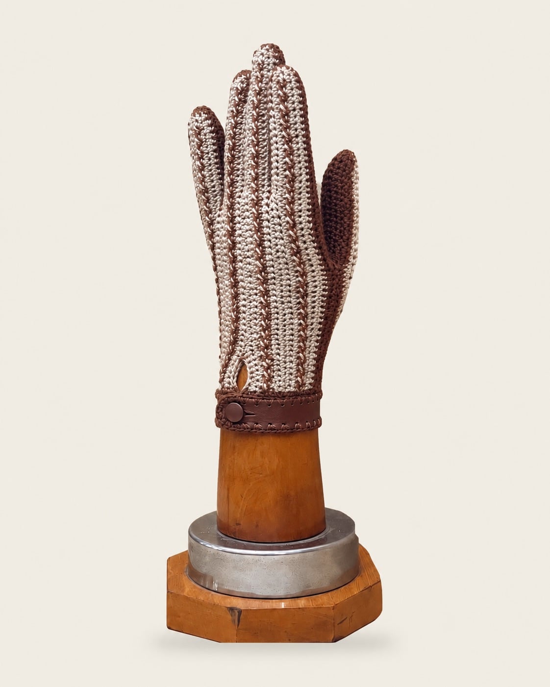 Guante tejido a mano